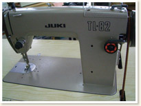 JUKI職業用ミシンTL-82　足踏みテーブルタイプ